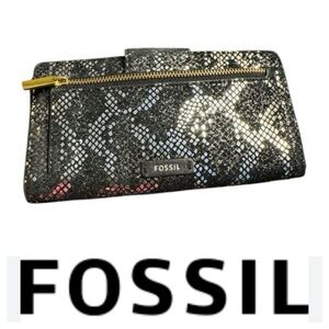 FOSSIL Black and Silver Faux Snakeskin Metallic Wallet